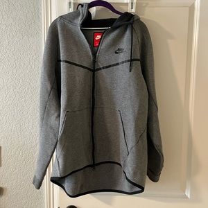Grey Nike Tech Fleece